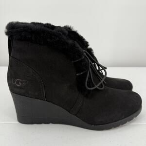 NEW UGG Women's Jeovana Black Wedge Heel Ankle Boot Booties Size 7.5
